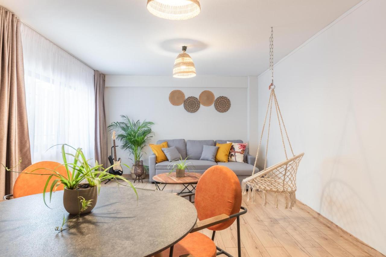 Boho Chic Apartment Under Acropolis アテネ エクステリア 写真