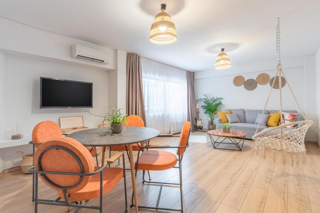 Boho Chic Apartment Under Acropolis アテネ エクステリア 写真