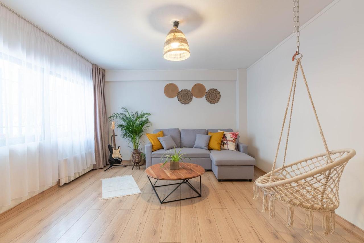 Boho Chic Apartment Under Acropolis アテネ エクステリア 写真