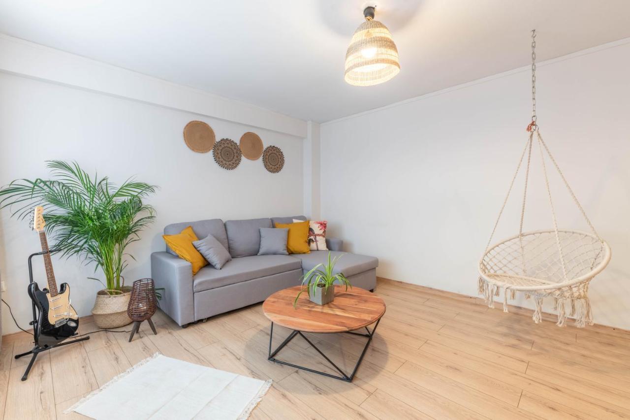 Boho Chic Apartment Under Acropolis アテネ エクステリア 写真